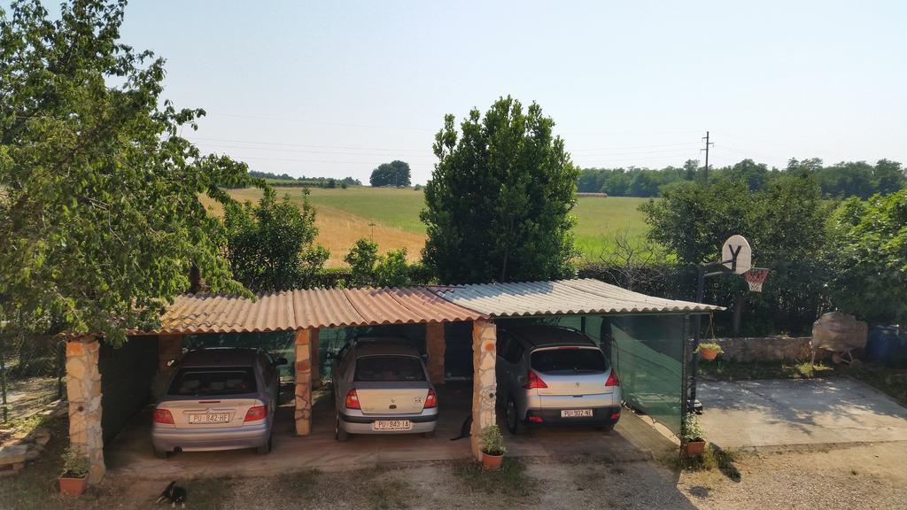 Apartments Davor ウマグ 部屋 写真